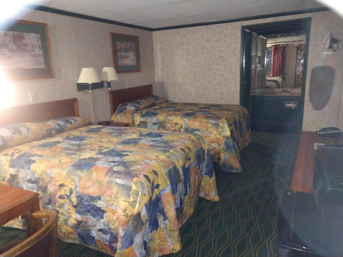 Kensington Inn - Howell エクステリア 写真